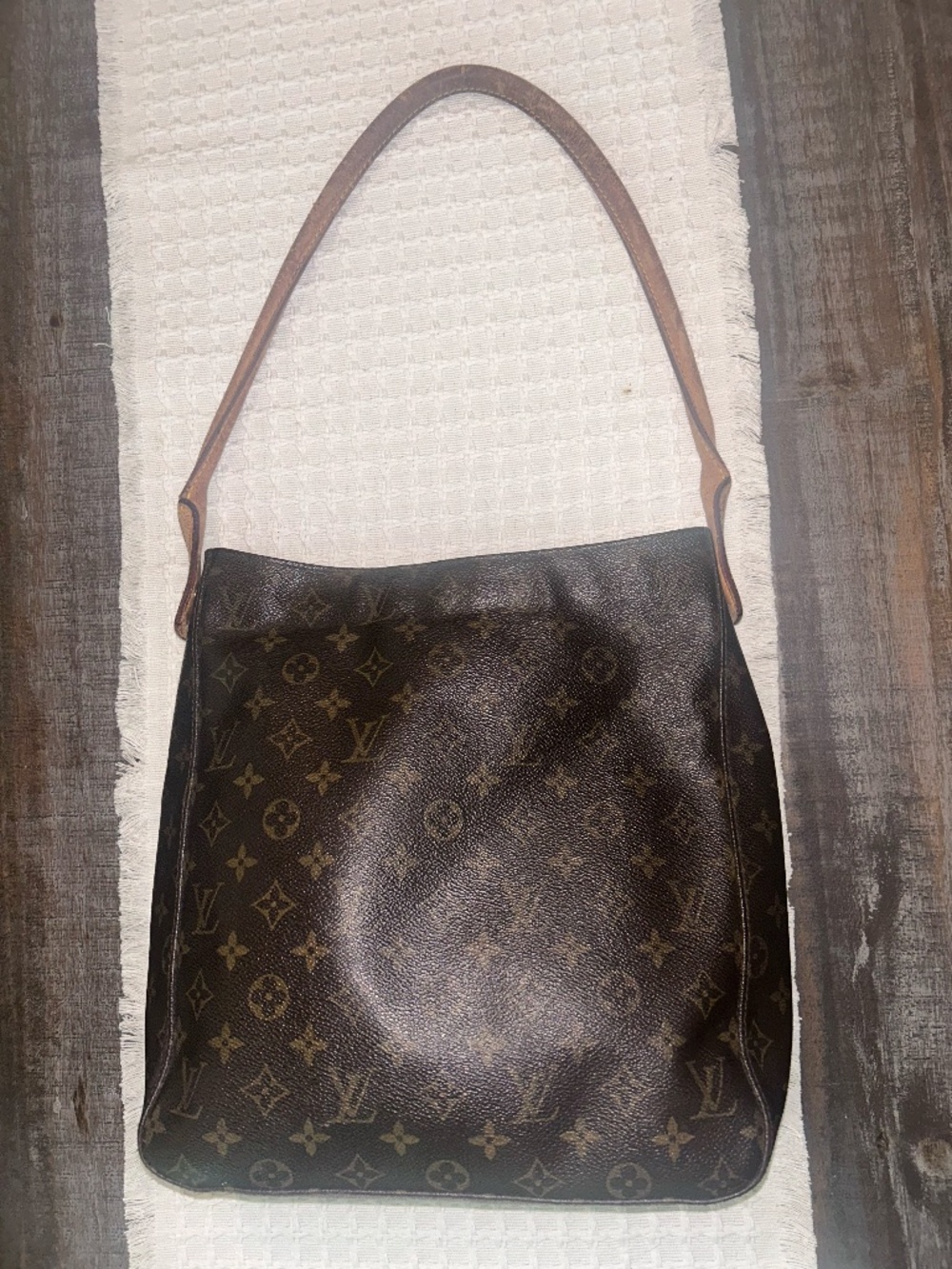 Louis Vuitton authentic looping monogram gm shoulder bag purse